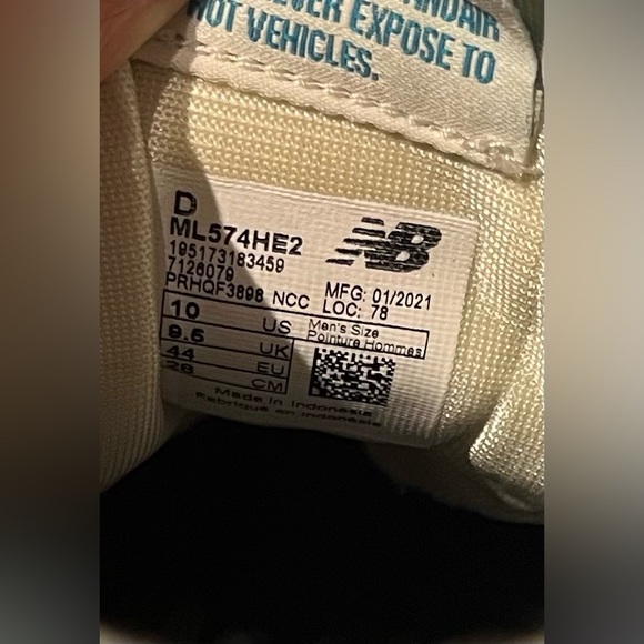 New Balance 574 flag green sneakers- Size 10 - Picture 7 of 7